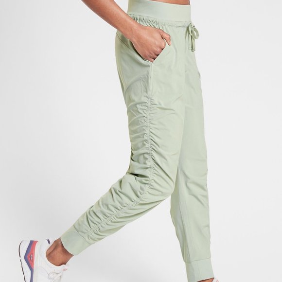 Athleta Pants - ATHLETA green attitude pants 8P (petite)
